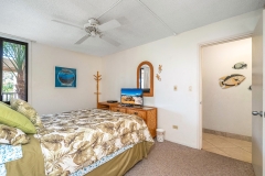 1200_Bedroom-queen-size-bed-and-TV-1-204-13